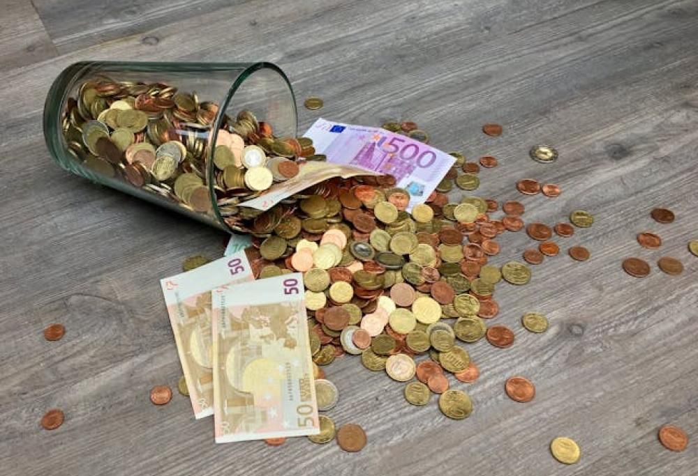 Francia, arriva il salario decente