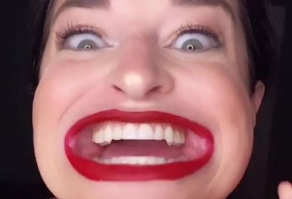 La donna con probabilmente “la bocca più grande del mondo” diventa virale su TikTok