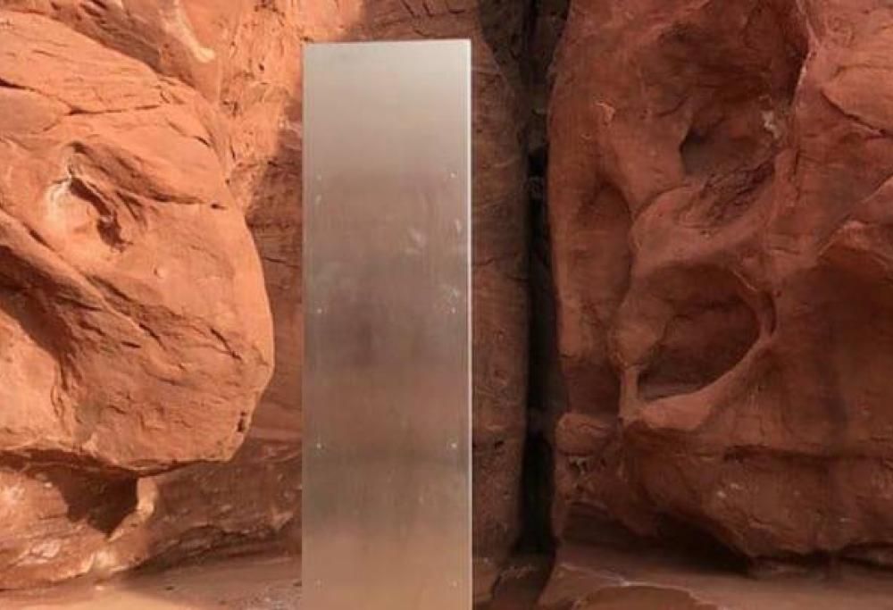 Misterioso monolite scoperto in un angolo remoto dello Utah