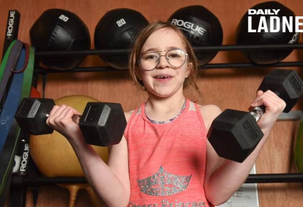 A 10 anni si mette in viaggio per aprire la sua palestra