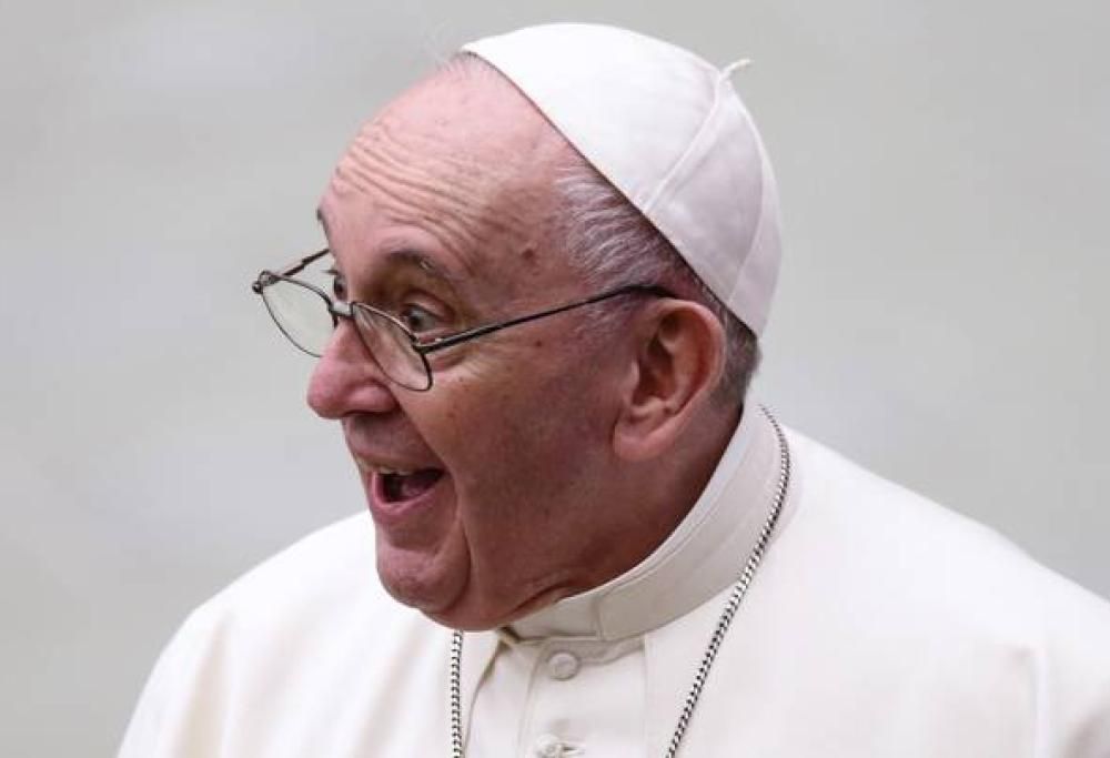L’account Instagram di Papa Francesco ha nuovamente messo like a una modella