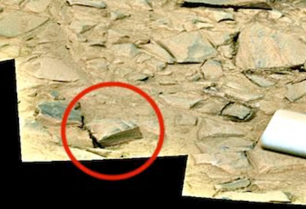 “Cacciatore di UFO” trova una vecchia bibbia nelle foto di Marte pubblicate dalla NASA