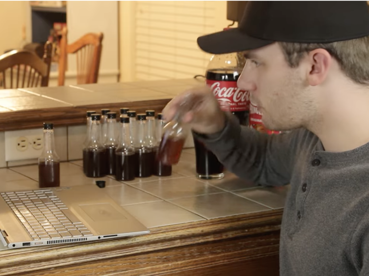 Coca-Cola: la formula segreta messa alla prova su YouTube