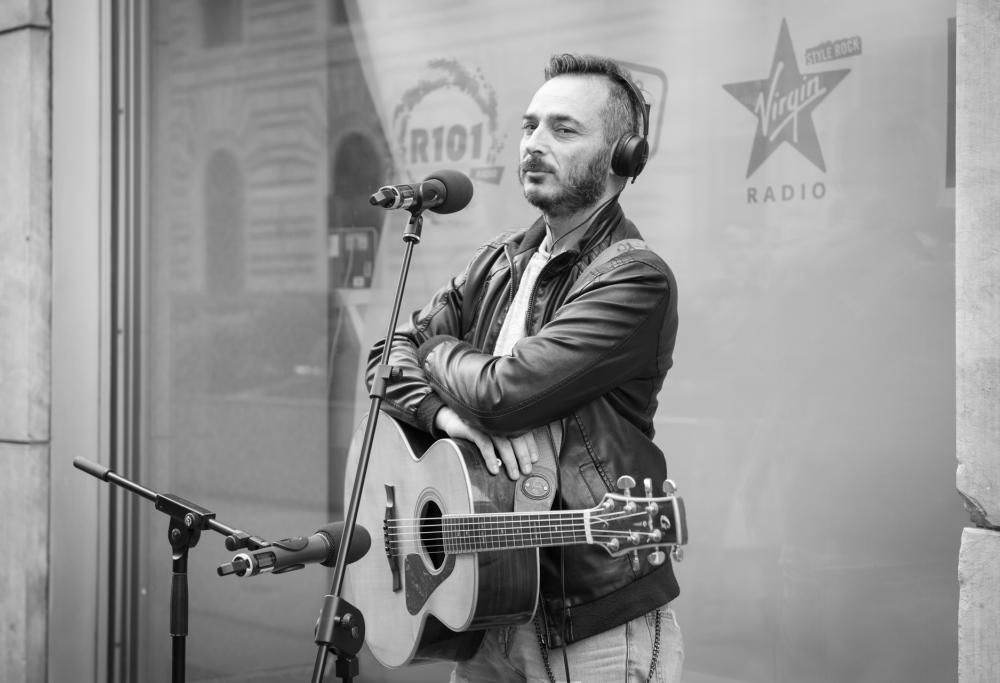 Il Maestrello Lotti fa emozionare l'Italia con Amore Impossibile dei Tiromancino