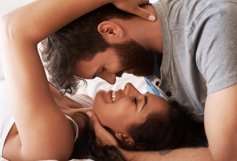 Sesso lento: cos’è lo “slow sex” e 4 consigli per praticarlo