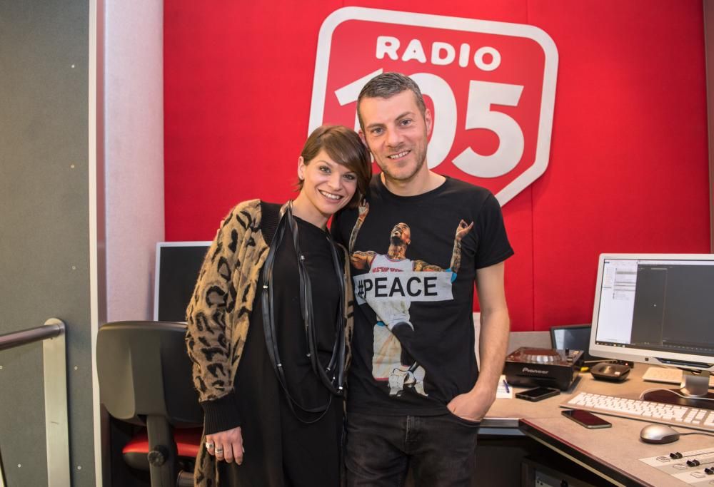 Un Casaoke con una splendida voce italiana: Alessandra Amoroso a 105 Mi Casa!