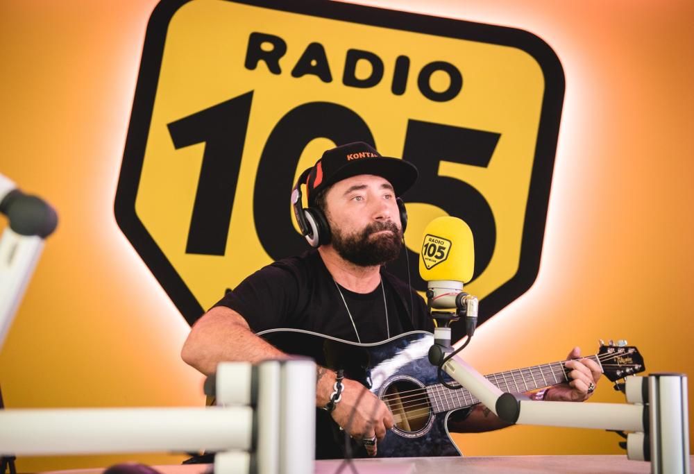 Federico Zampaglione a 105 Mi Casa: «I miei vecchi brani? Degli amici che non vedevo da tempo»