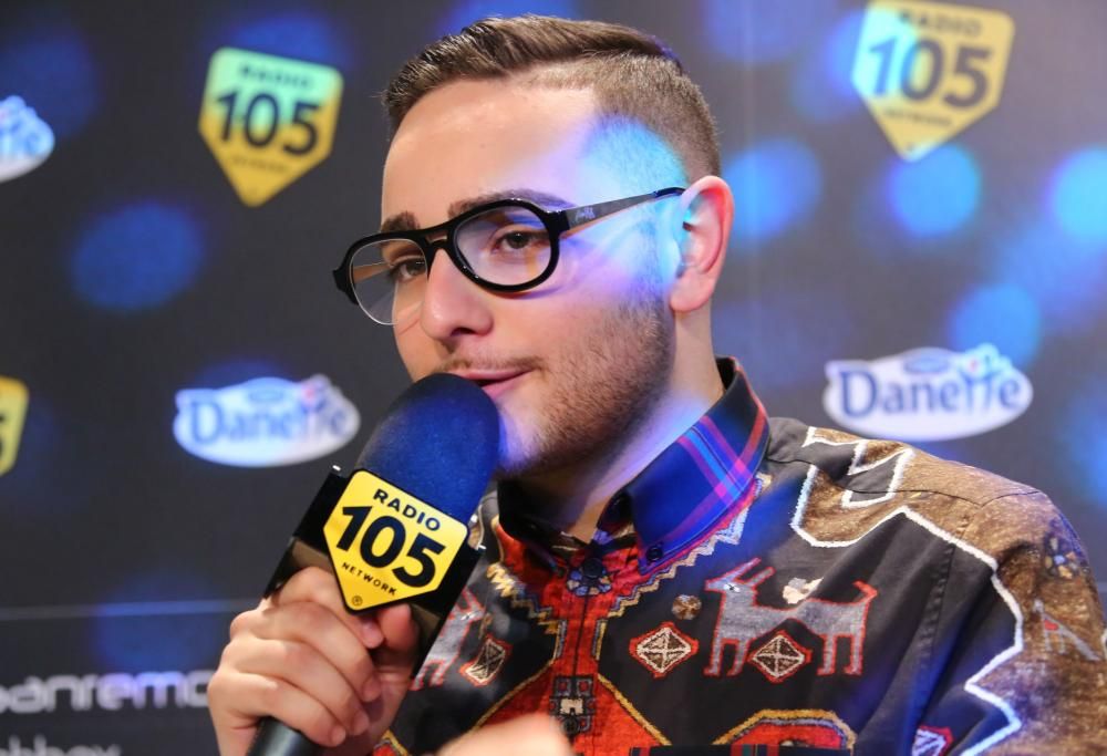 Rocco Hunt passa a trovare Max Brigante nel salotto di Radio 105 ... 105 Mi Casa