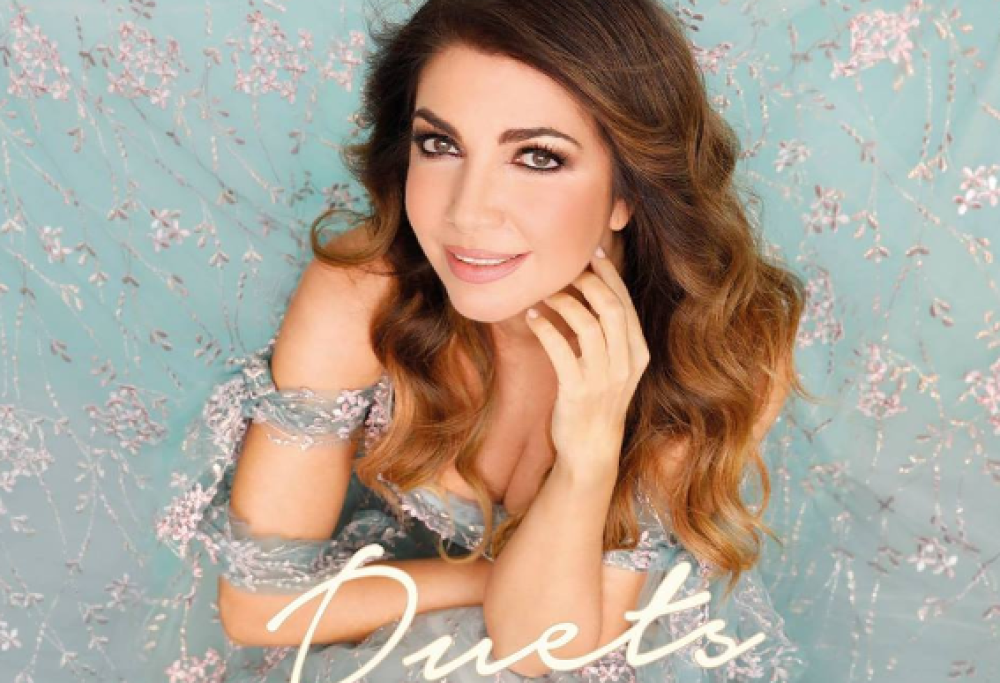 Cristina D’Avena e il Maestrello Lotti cantano Kiss Me Licia sulle note di Riccione