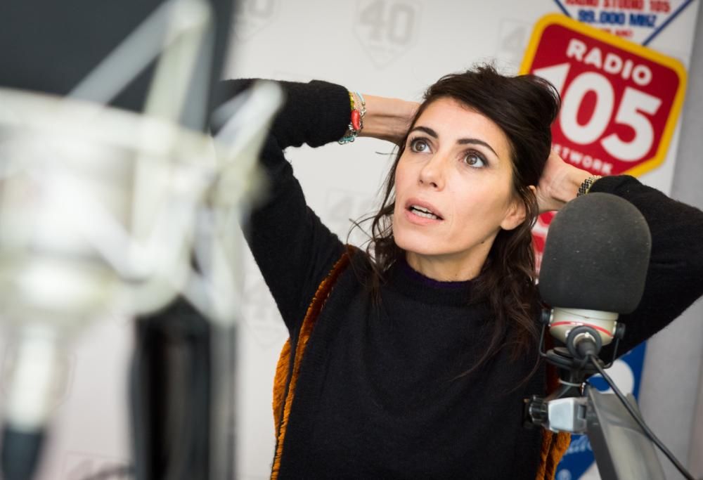 Anna Safroncik prova a cantare E Poi di Giorgia