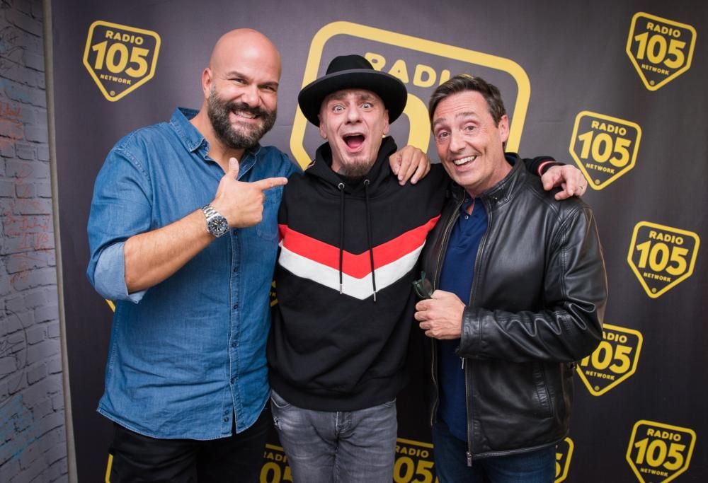 J-Ax a 105 Friends per i 25 anni di carriera PARTE 1