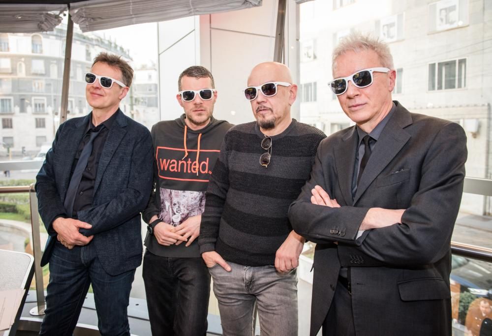 Viaggio nella musica degli anni 70 con I Decibel a 105 Mi Casa