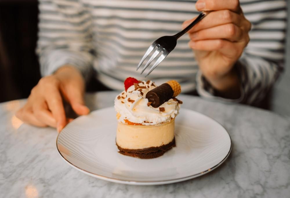 Perché c’è sempre spazio per il dolce? La spiegazione scientifica