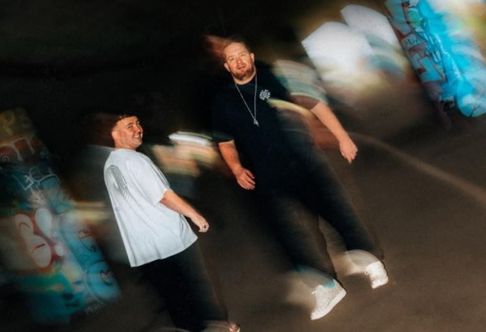 Side By Side (feat. Gardna)