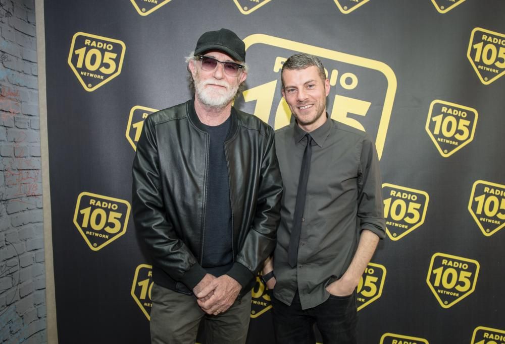 Francesco De Gregori, ospite della Casa di Max Brigante, si tuffa nei ricordi con un occhio al presente