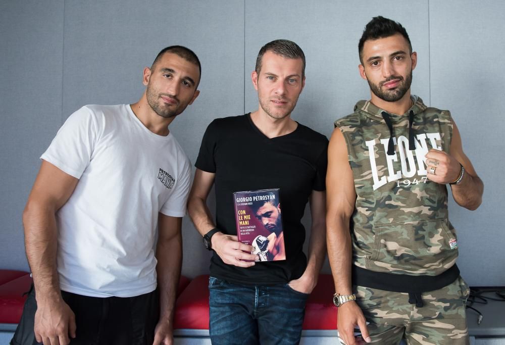 Oggi, nella Casa di Max Brigante, il kickboxer Giorgio Petrosyan! In alto i pugni!