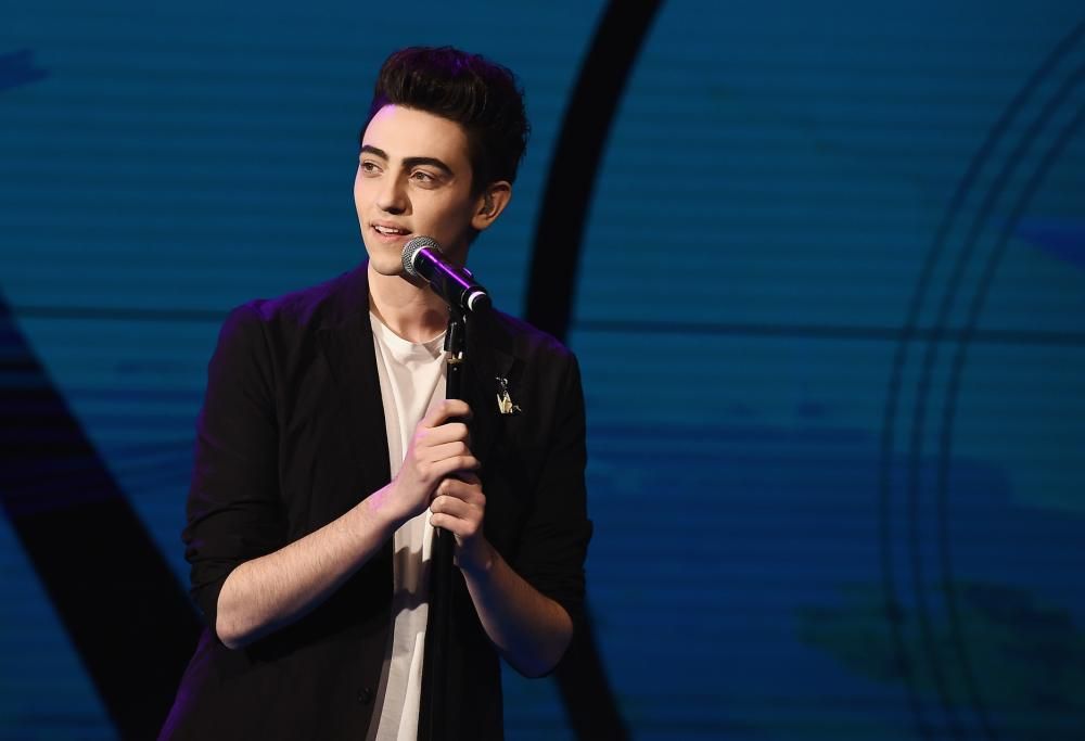 Meglio tardi che mai: Michele Bravi è tornato a Mi Casa