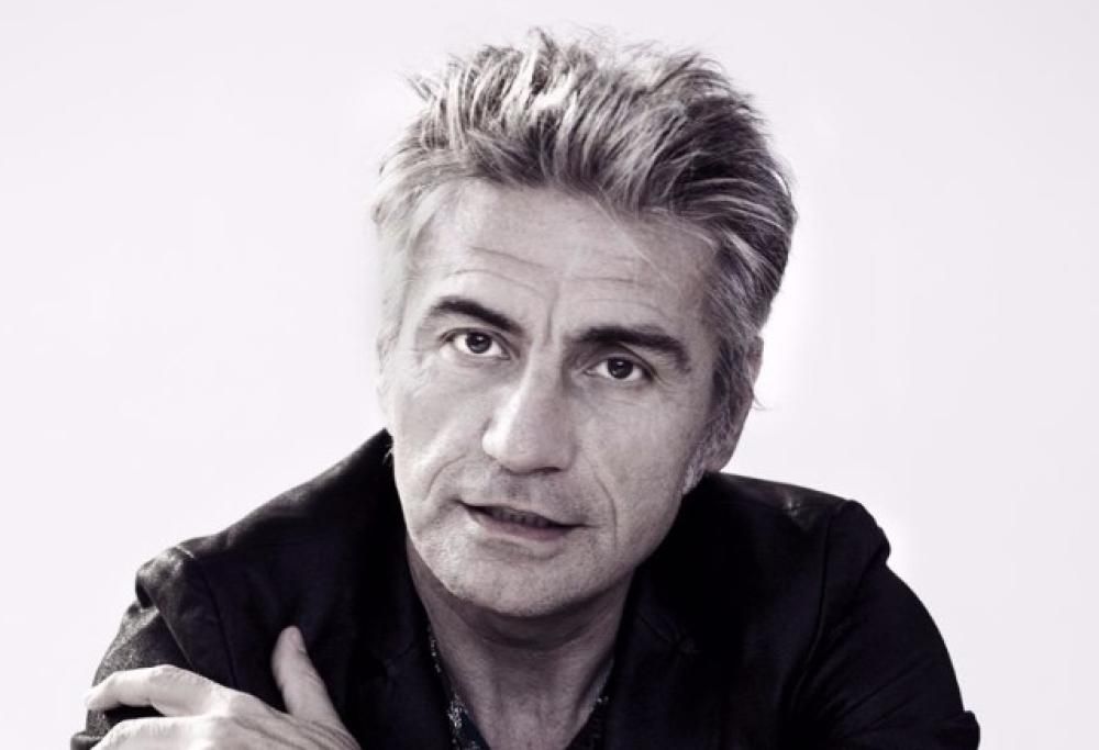 Luciano Ligabue e il cast di Made in Italy a 105 Friends