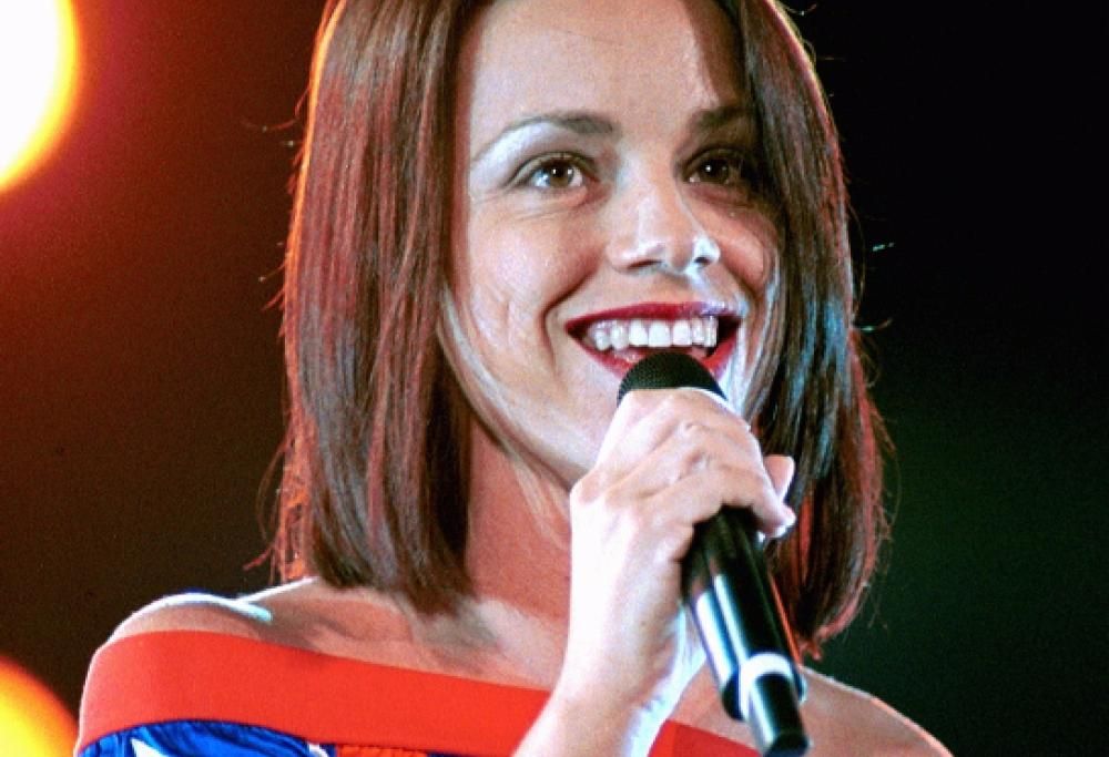 Dammi Tre Parole: Auguri Valeria Rossi