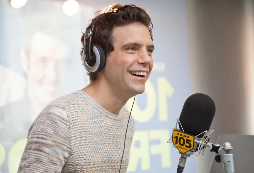 Mika a 105 Friends: “ragiono in tre lingue e sto perdendo la testa” PT2