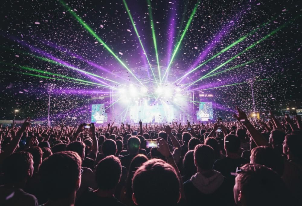 Concerto o sesso? Le nuove generazioni scelgono la musica live