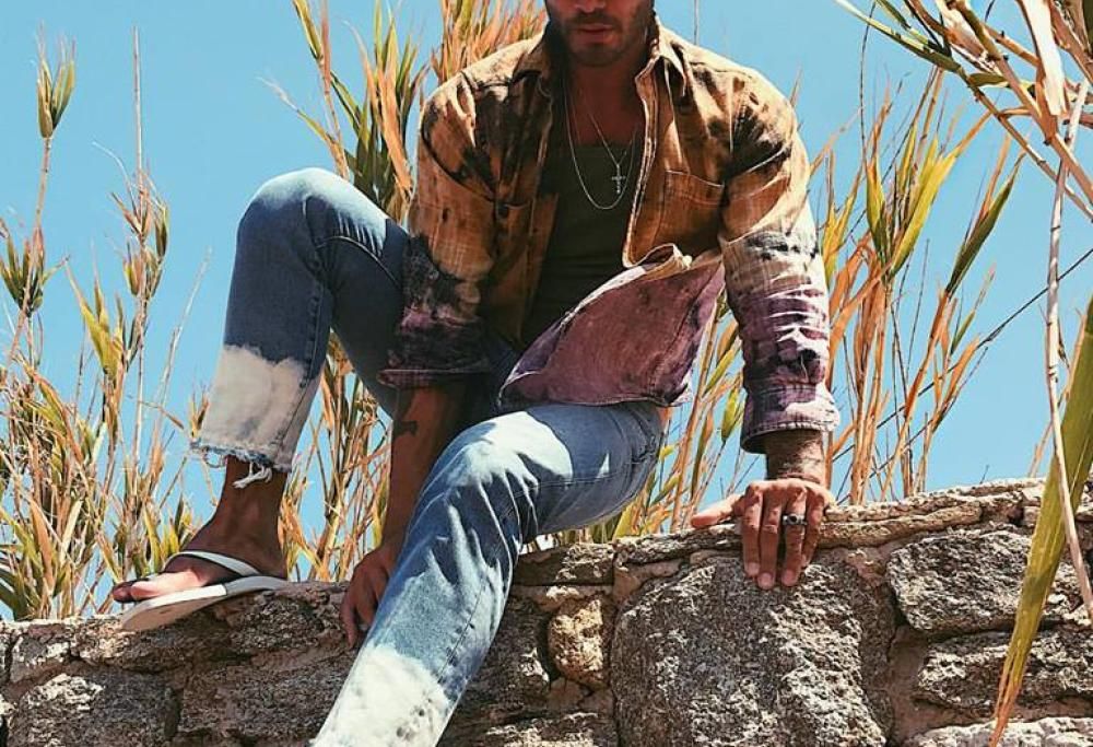 Stefano De Martino, che con tutte le ragazze è tremendo, canta "Con Tutte le Ragazze Sono Tremendo"