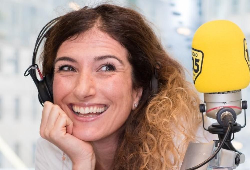 Nina Palmieri prova a diventare Mina Palmieri cantando Se Telefonando