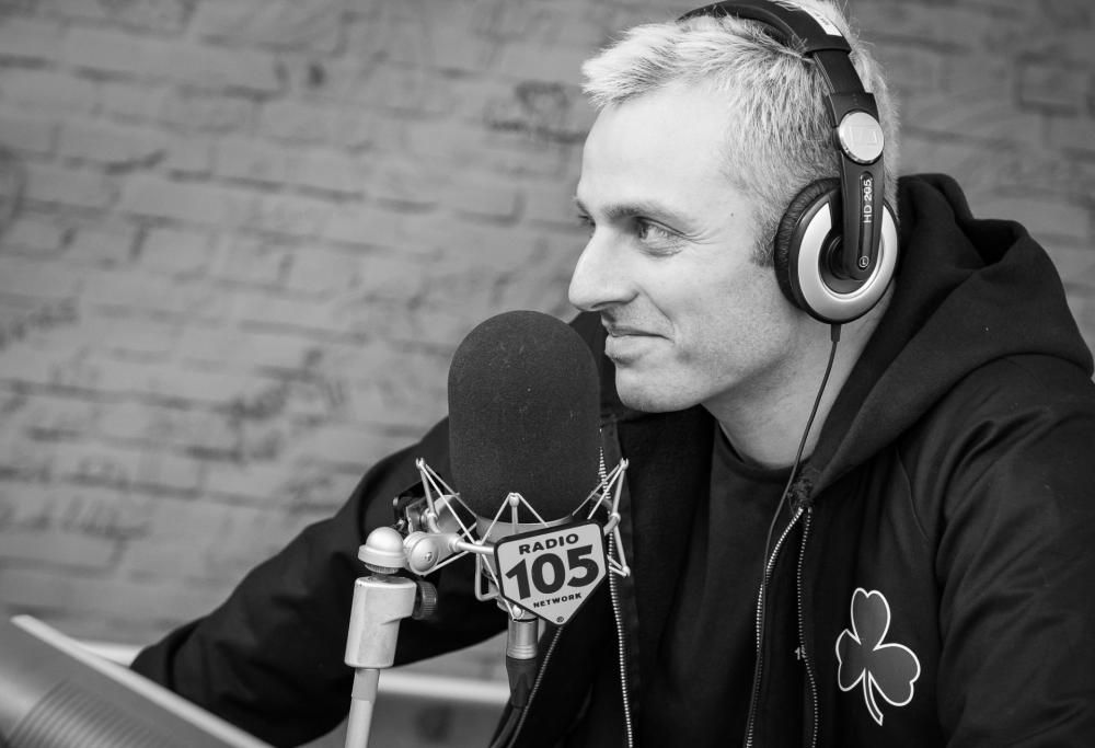 Ghemon gioca a basket a Casa di Max Brigante