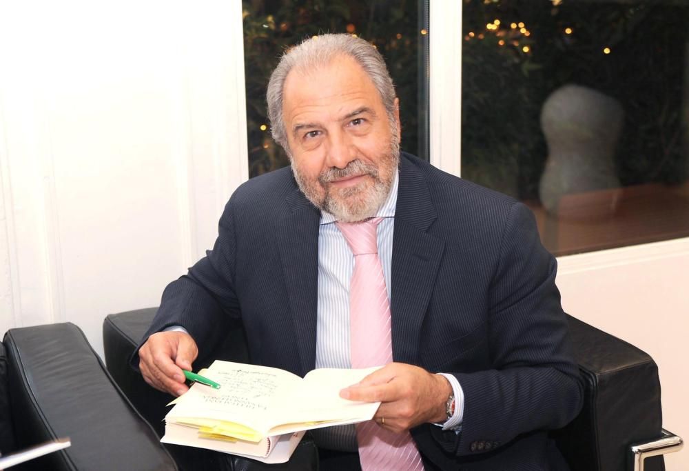 Antonio Caprarica ospite di Tony e Ross per “Intramontabile Elisabetta” PT1