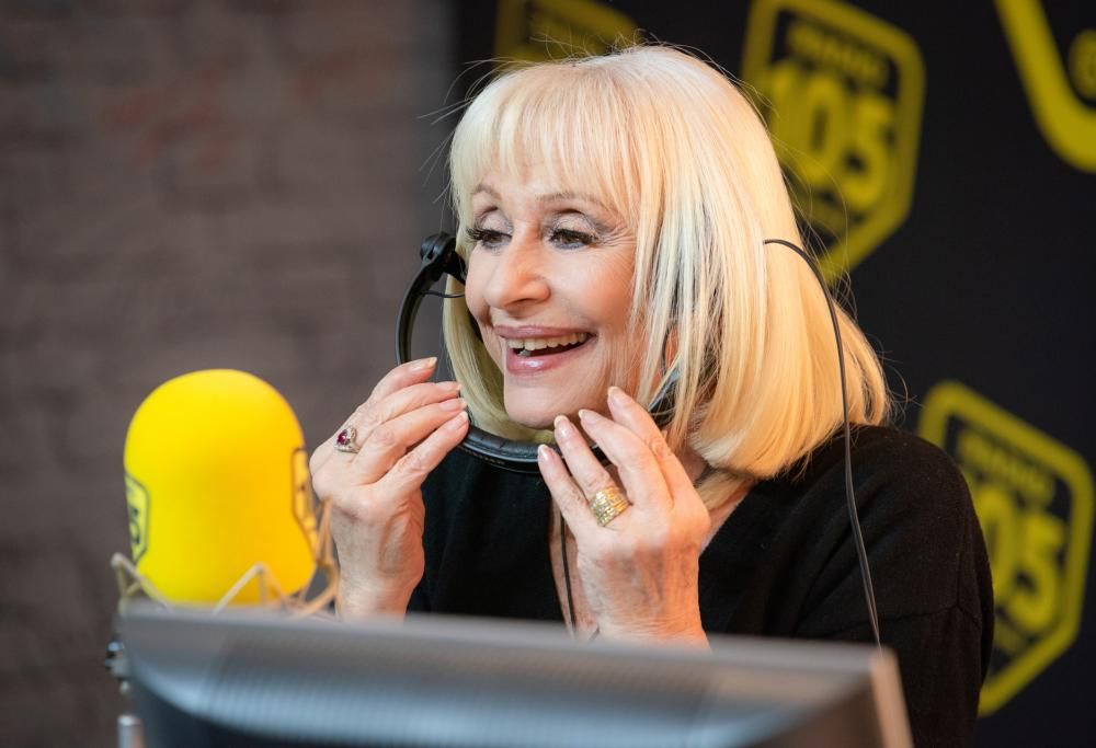 Raffaella Carrà a 105 Friends per l’uscita del disco “Ogni volta che è Natale”