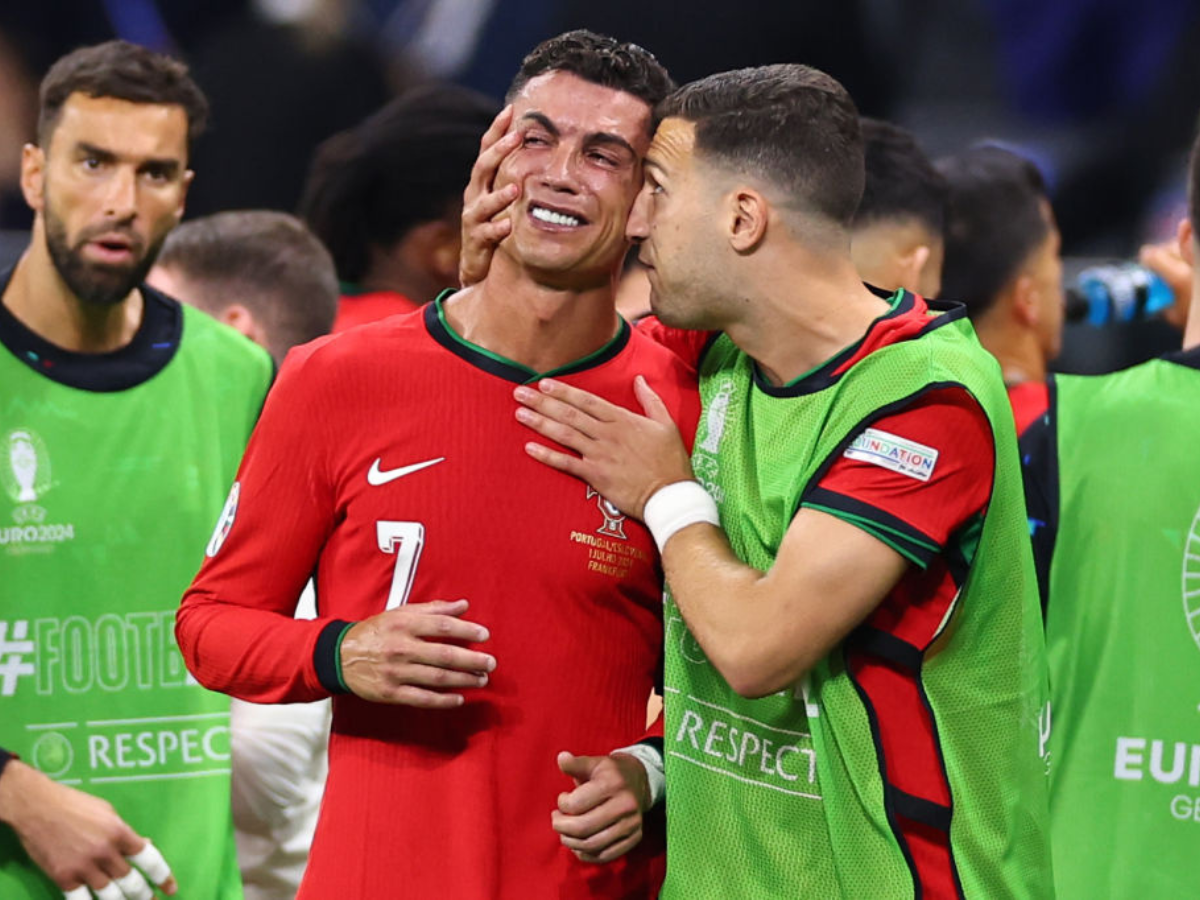 Cristiano Ronaldo festeggia 41 anni con una missione: i 1000 gol