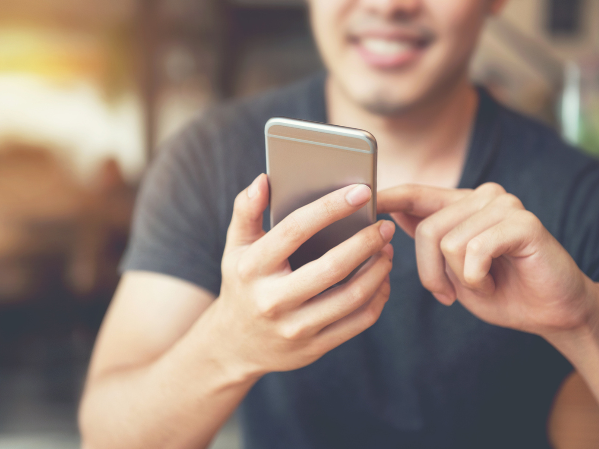 Smartphone durante il sesso: le nuove abitudini dei giovani