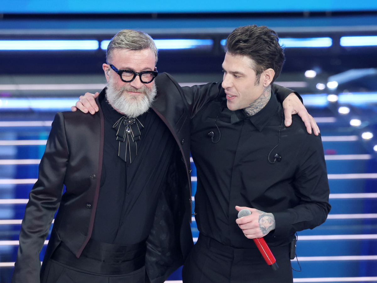 Sanremo 2026, Fedez e Masini si prendono l’Ariston: standing ovation