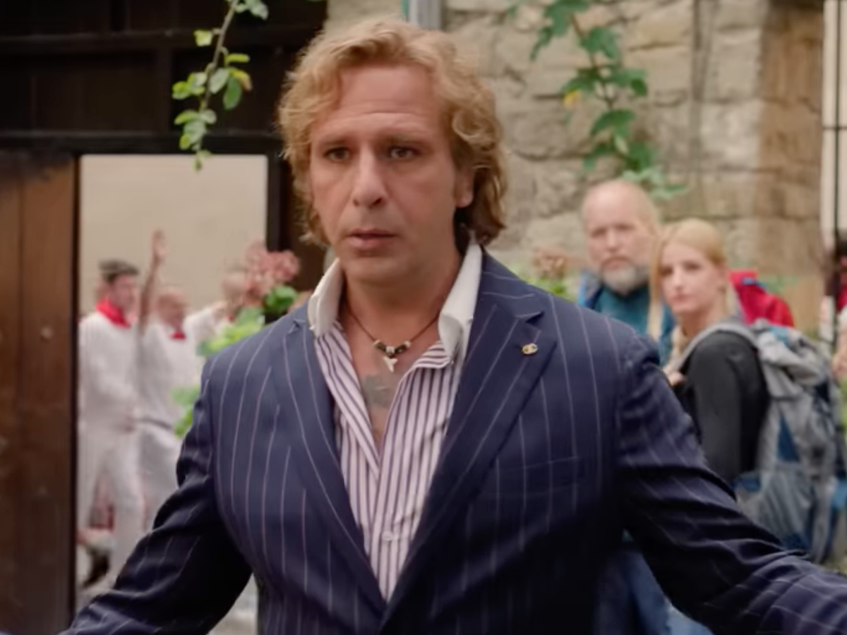 “Buen Camino” nella storia: è il film più visto del cinema italiano