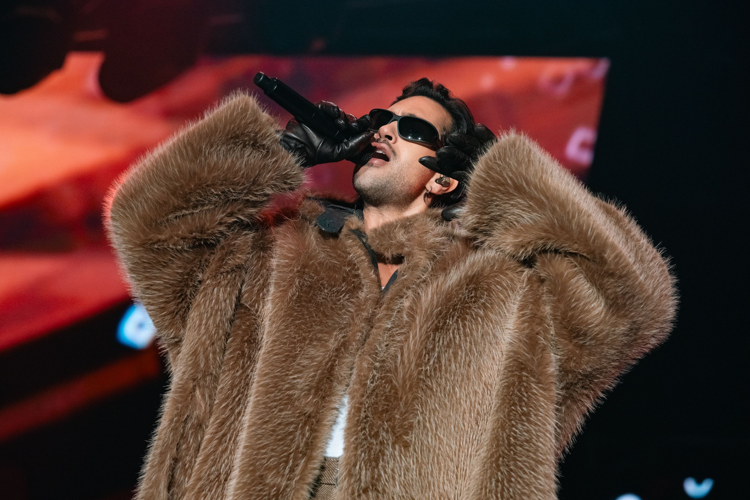 Con Coca-Cola la Fiamma Olimpica incontra la musica: Mahmood tedoforo a Milano