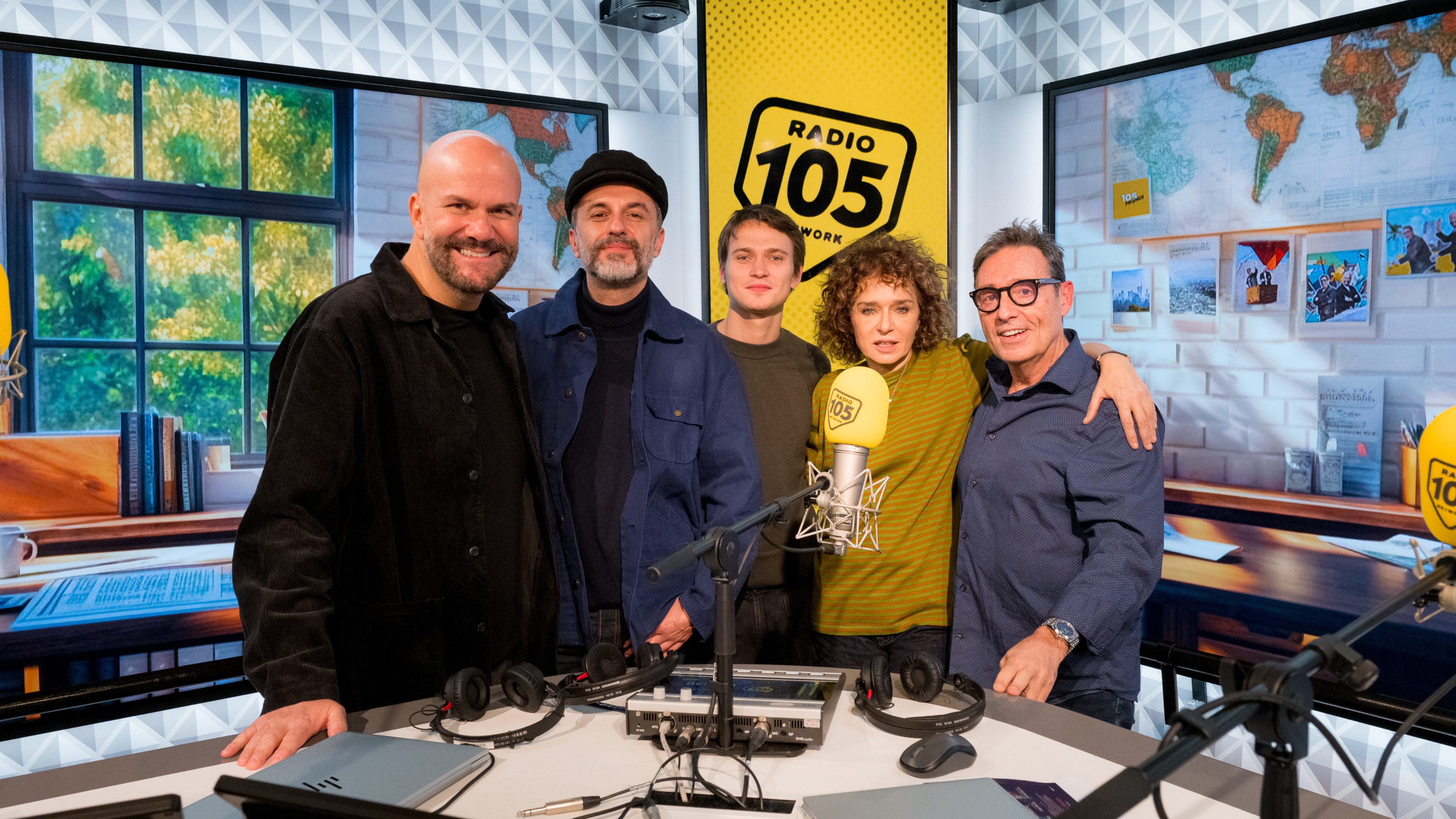 Il cast de “La gioia”: Valeria Golino e Saul Nanni in studio