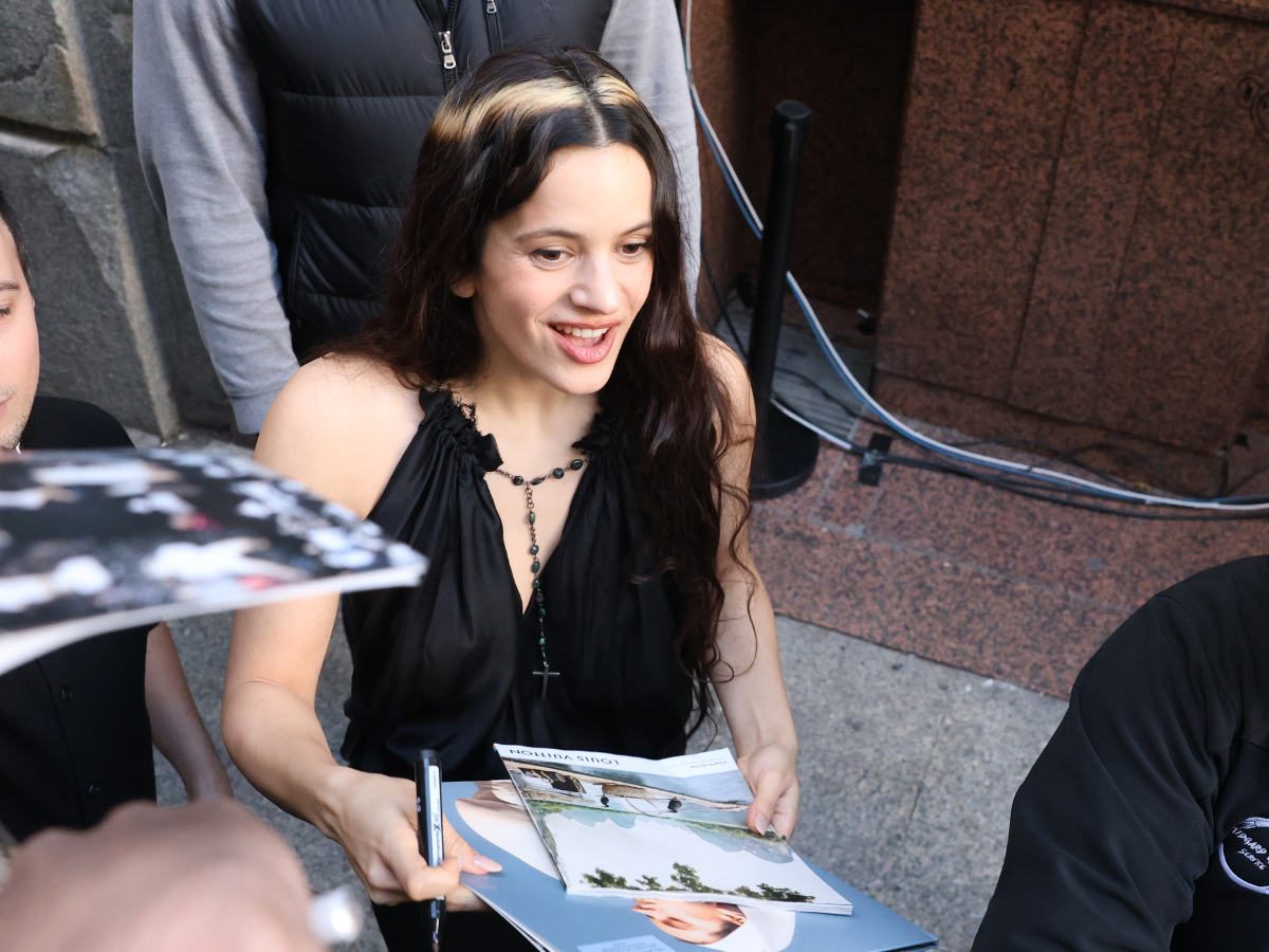 Rosalía e Loli Bahia: il video dello “scontro” con i paparazzi