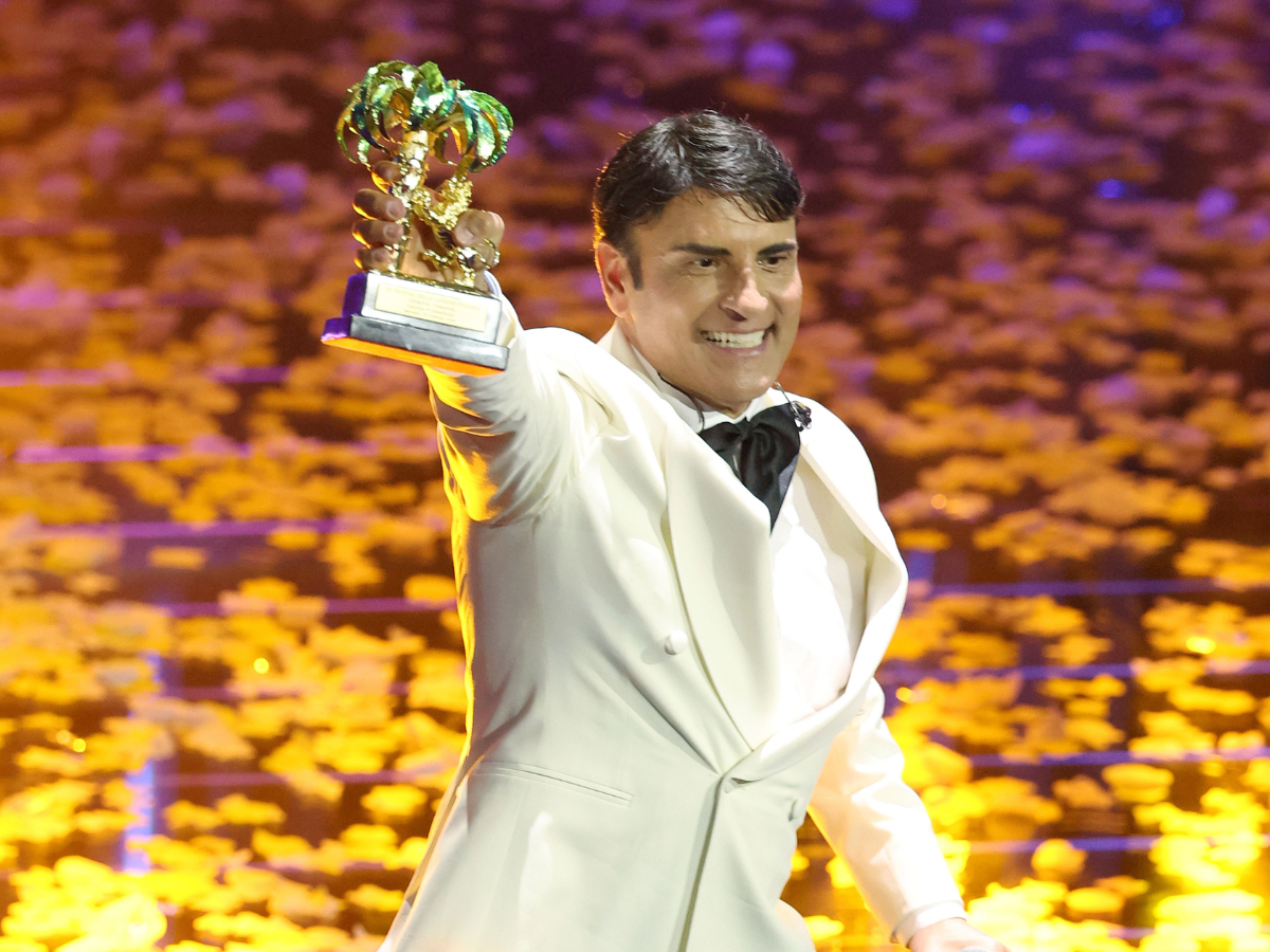 Eurovision, Sal Da Vinci rinvia il tour in America per esserci