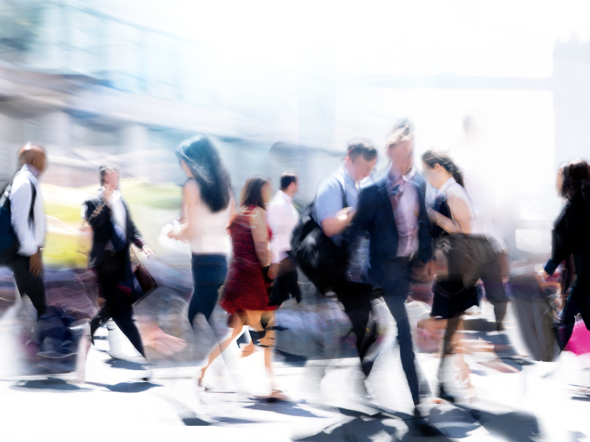 Il tuo modo di camminare dice agli altri come ti senti davvero