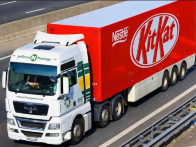 Rubato un camion con 12 tonnellate di KitKat