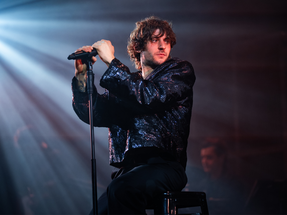 Rkomi annuncia “Mirko in estate”: le date dei live del tour