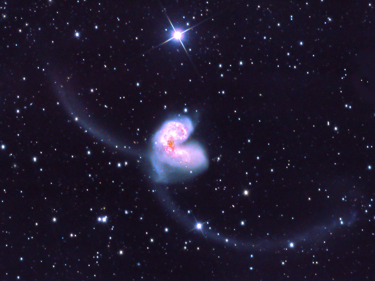 Collisione tra galassie: nasce un cuore a 60 milioni di anni luce