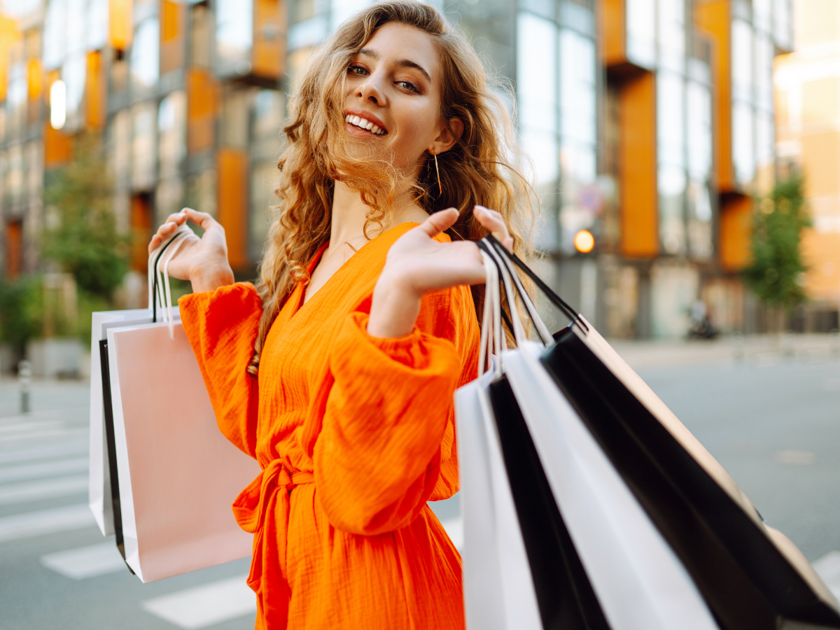 I vestiti influenzano la nostra felicità: cos’è il Dopamine Dressing