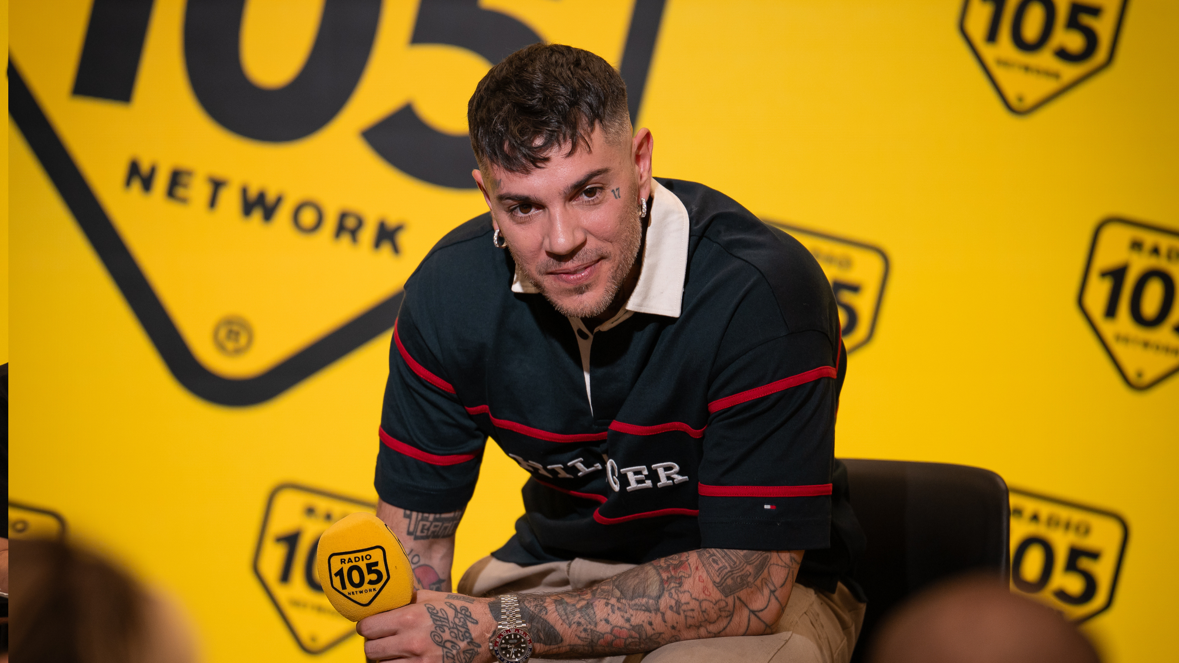 Emis Killa: "Il Tour è un ritorno alle origini: club, niente band, solo io e il DJ."