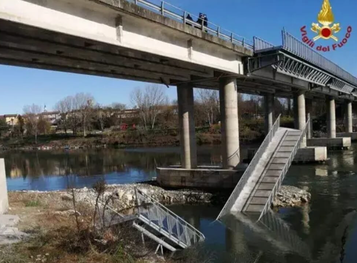 È costata 4 milioni di euro ma crolla per la quinta volta