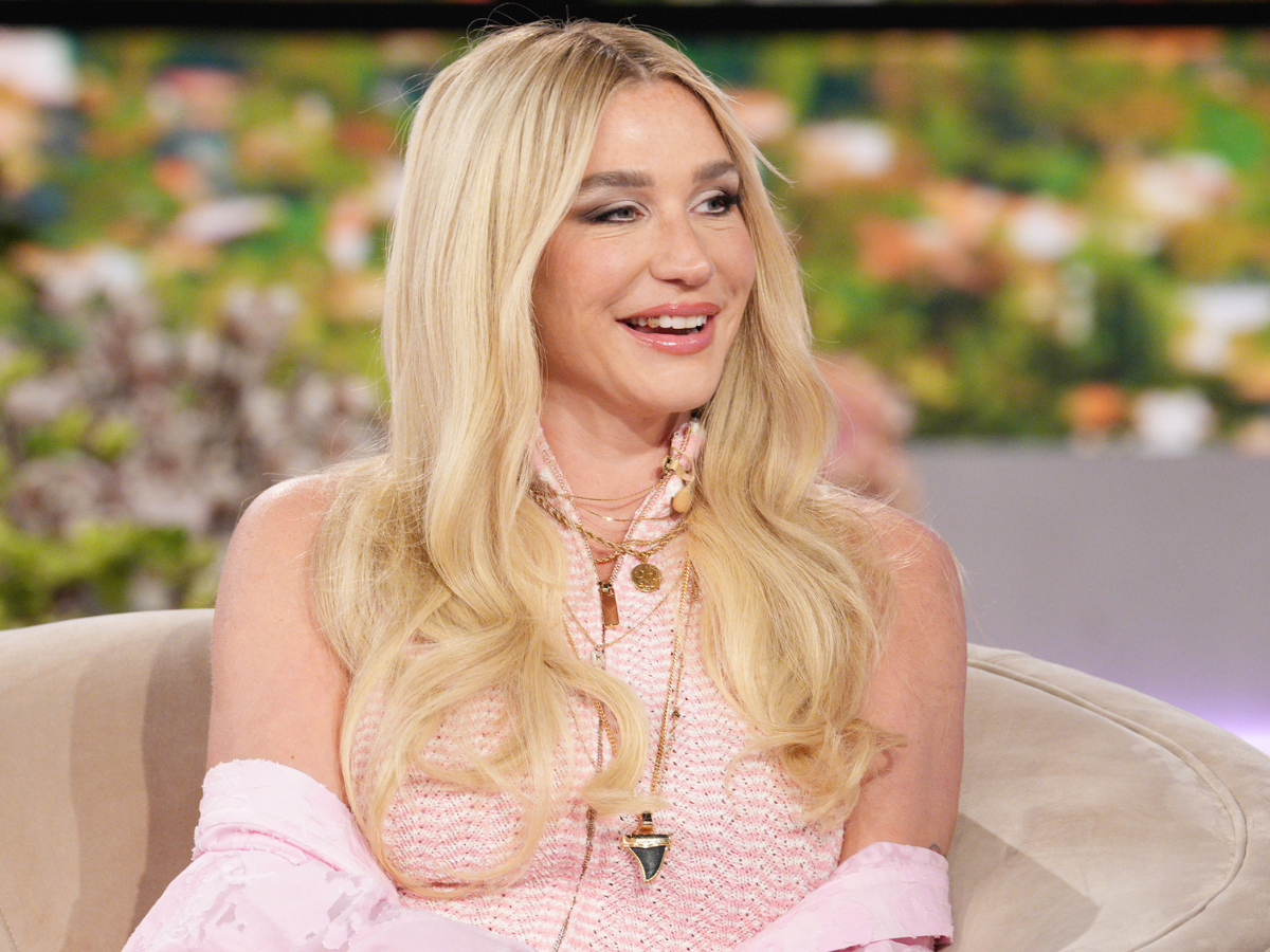 Kesha indossa un ciondolo con la sua placenta: la rivelazione