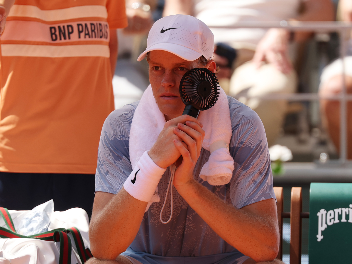 Roland Garros: Sinner accusa un malore e viene eliminato da Cerundolo
