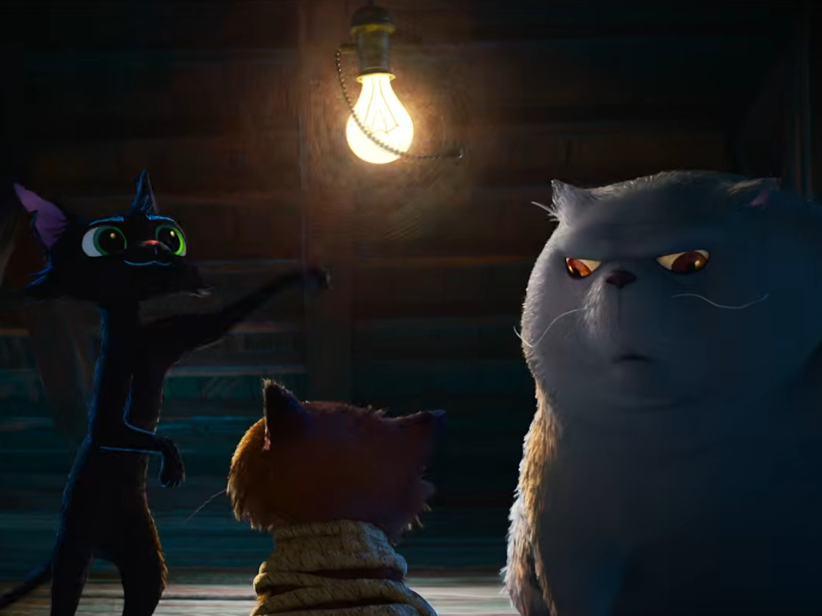 Three animated cats in a dark wooden room under a hanging light bulb, with a black cat gesturing, a large white cat looking stern, and a small orange cat listening.