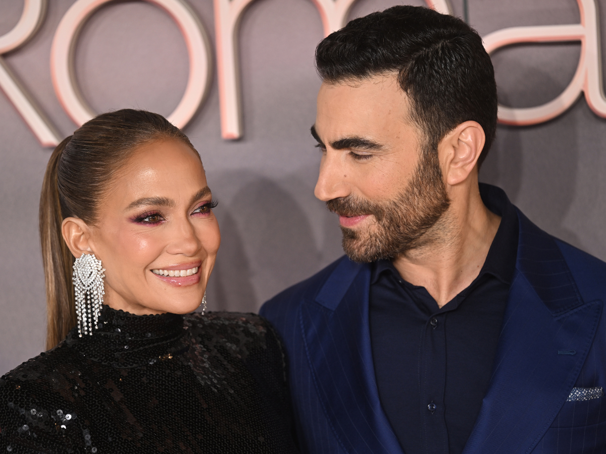 Jennifer Lopez e Brett Goldstein, c’è del tenero? Cosa hanno detto