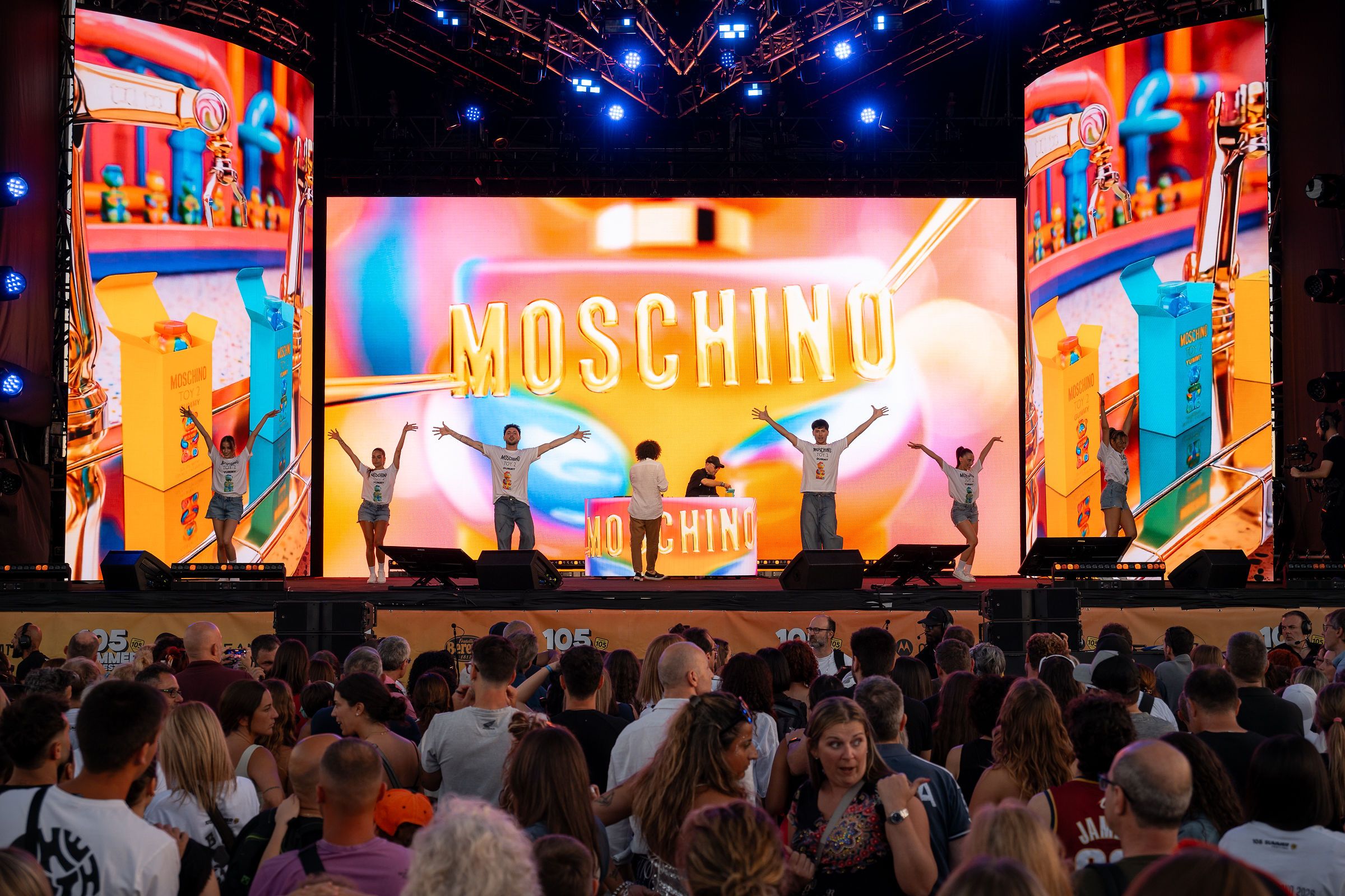 Moschino Beauty protagonista dell’estate e del 105 Summer Festival!
